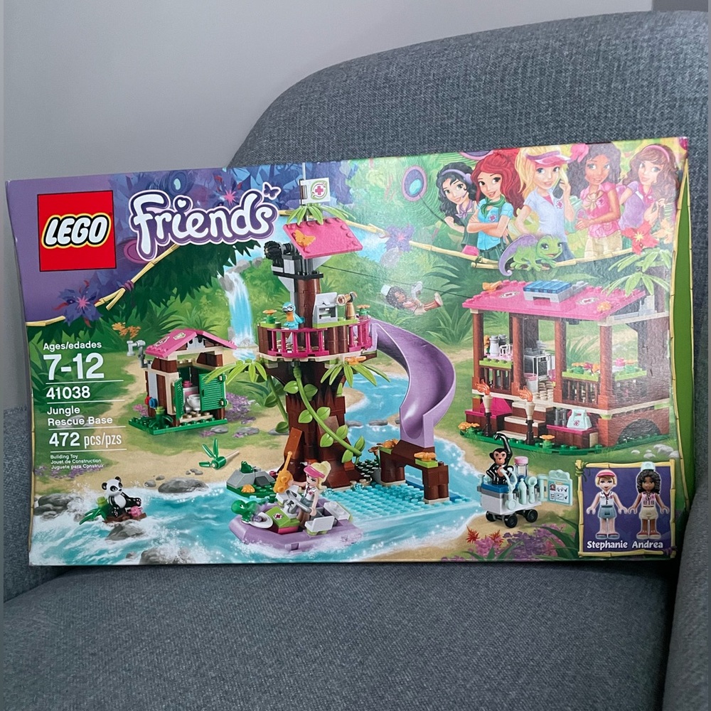 Lego friends jungle rescue base